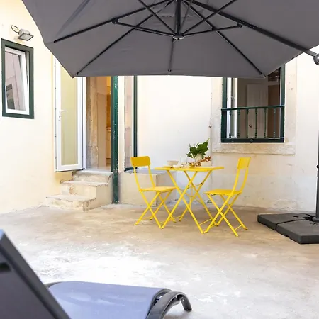 Apartman Sunny Patio Flat