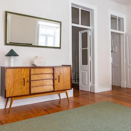 Apartment Sunny Patio Flat