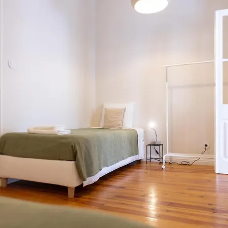 Sunny Patio Flat Appartement Lissabon